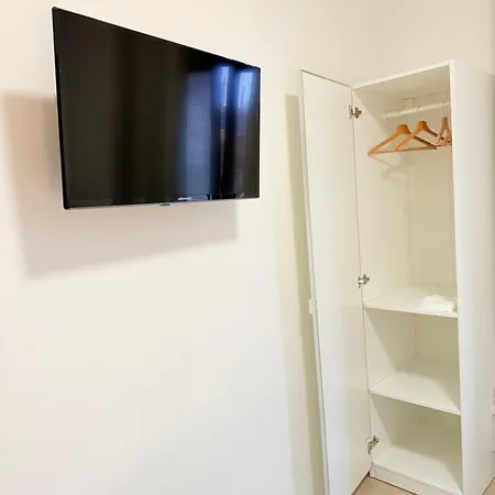 Mervaroom מלון דירות