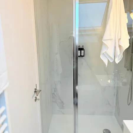 Mervaroom מלון דירות